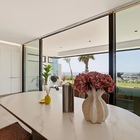4 Bedroom Sea View At Hills Apartmán *