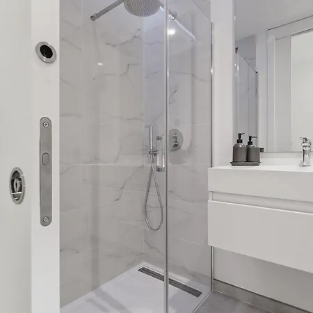 4 Bedroom Sea View At Hills Apartmán *
