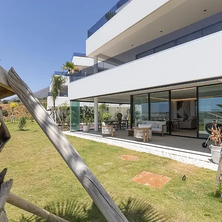 4 Bedroom Sea View At Hills *